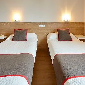 oyo-124-hostal-nobadis.catalonia-hotels.com/
