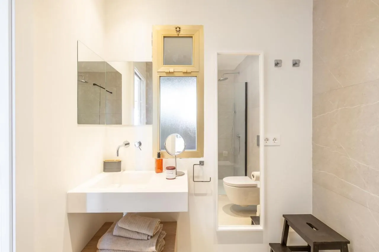 Soek La Romana Seafront Marbella Apartment